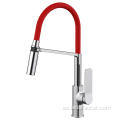 Toques de fregadero de cocina con spray.